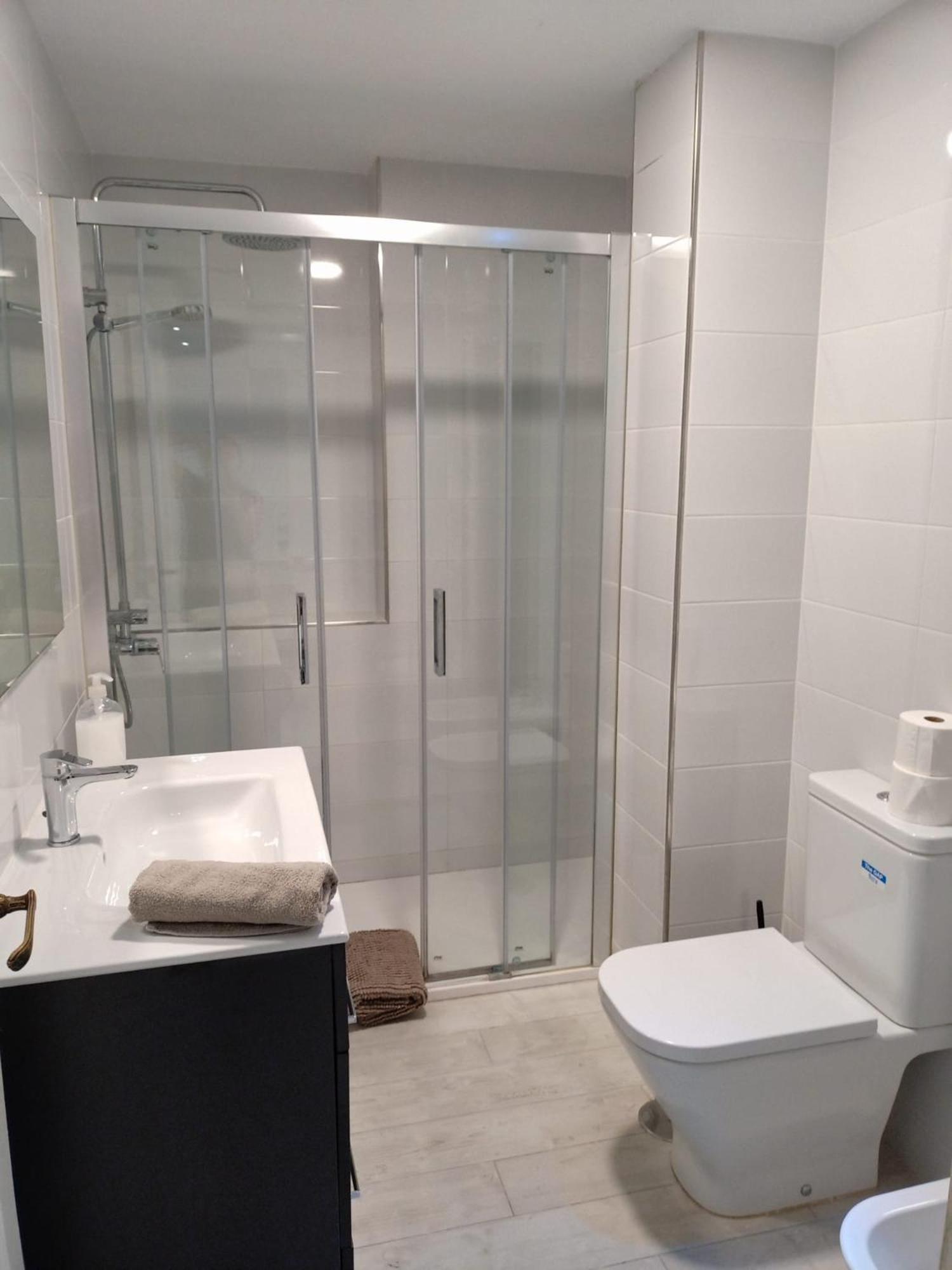 Piso Con Parkinprivado Y A10Minutosdelaplayaandando Apartment Málaga Exterior foto